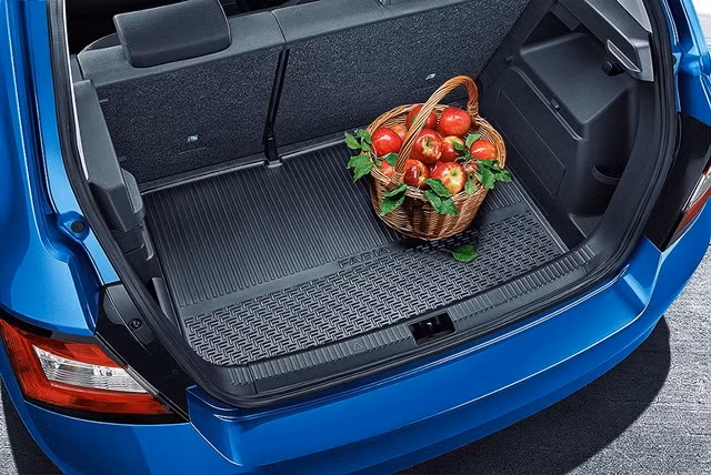 Xe hơi Skoda có đai an toàn dành cho… chó ảnh 3