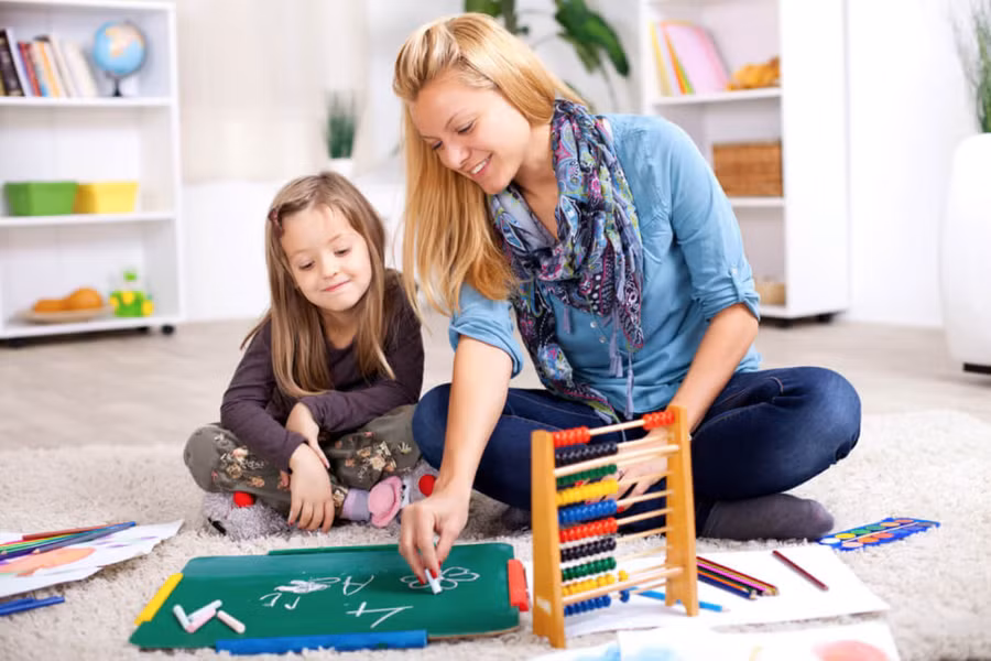Cha mẹ và con cần thống nhất các nguyên tắc trong khi chơi. Ảnh minh họa.