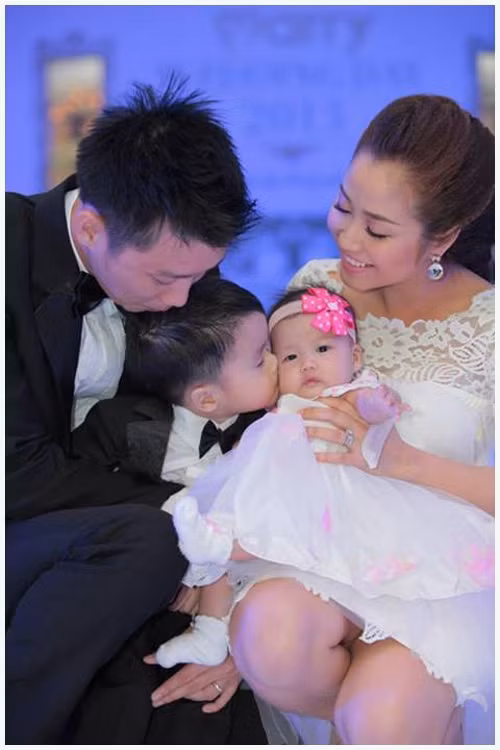 Gia đình nhỏ đáng yêu của Ốc Thanh Vân - Trí Rùa 3