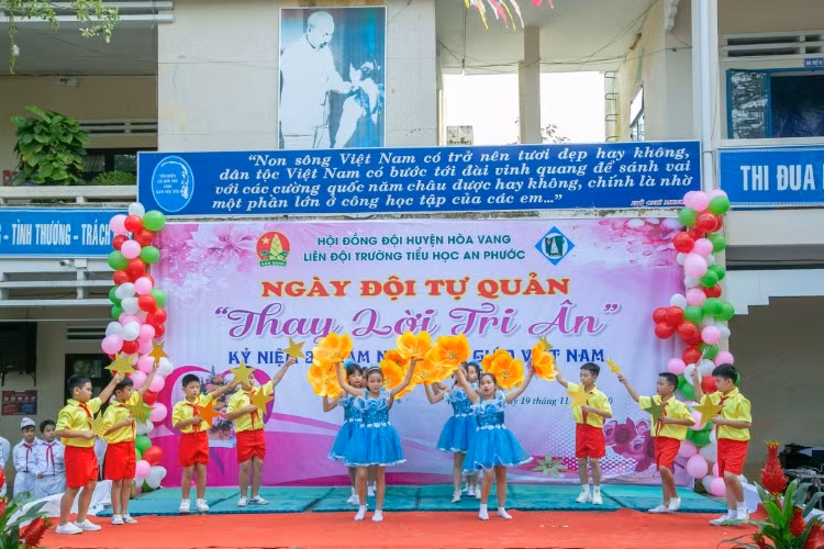 Chương trình Ngày đội tự quản thay lời tri ân của Trường Tiểu học An Phước.