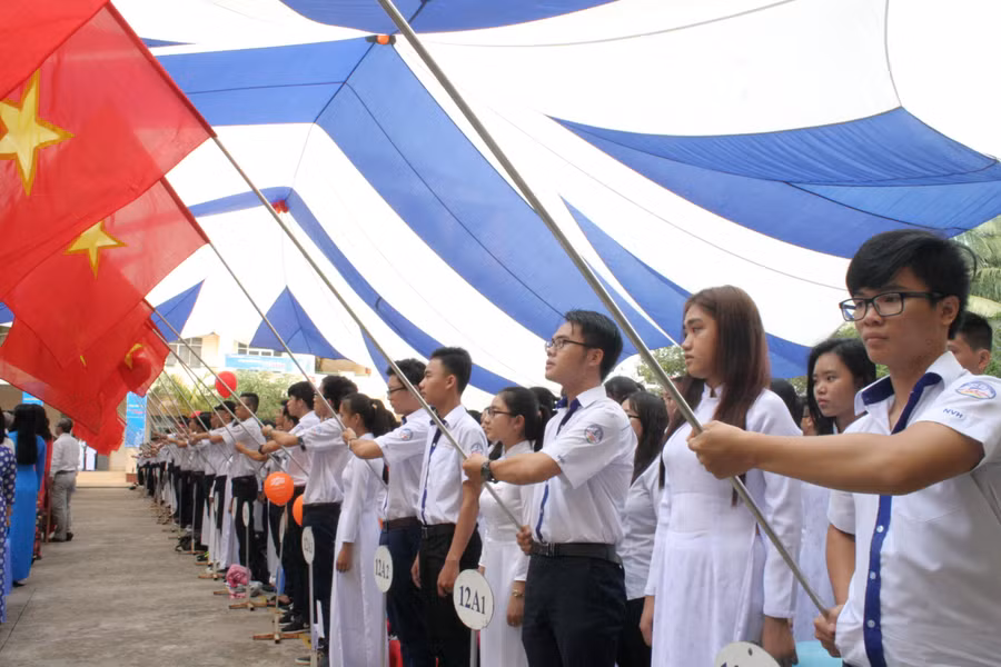 HS TP Cần Thơ trong ngày khai giảng năm học