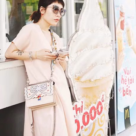 Thoi trang dao pho cuc chat cua fashionista Viet - Anh 7
