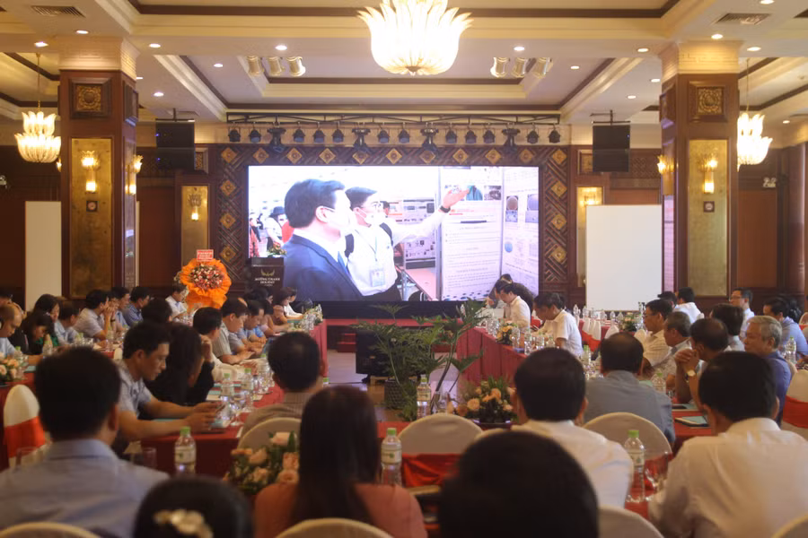 Hội nghị tổng kết 10 năm Cuộc thi khoa học và kỹ thuật cấp quốc gia dành cho học sinh trung học.