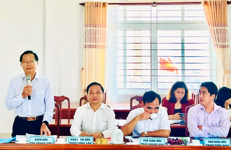 Ông Cao Thanh Sơn - Giám đốc Sở Tư pháp An Giang báo cáo tóm tắt kết quả công tác Tư pháp của tỉnh.