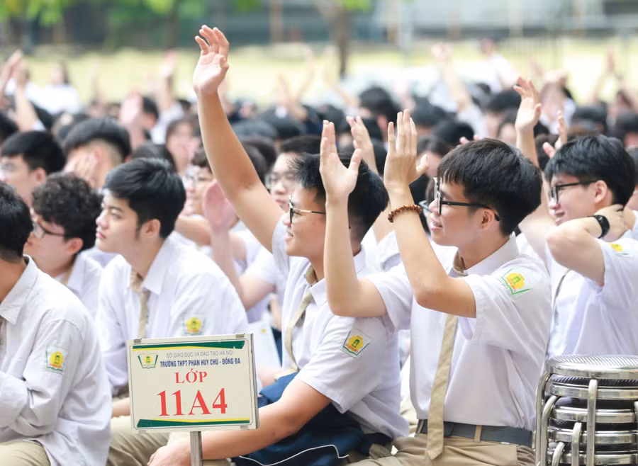 Học sinh Trường THPT Phan Huy Chú (Đống Đa) – một trong những trường chất lượng cao của Hà Nội. Ảnh: Website nhà trường Học sinh Trường THPT Phan Huy Chú (Đống Đa) – một trong những trường chất lượng cao của Hà Nội. Ảnh: Website nhà trường
