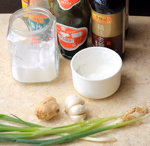 Tự làm sốt chua ngọt để chế biến món ăn