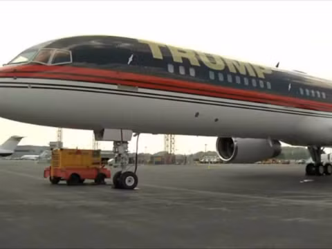 Choáng ngợp với cách tỷ phú Donald Trump tiêu tiền ảnh 3