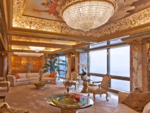 Choáng ngợp với cách tỷ phú Donald Trump tiêu tiền ảnh 2