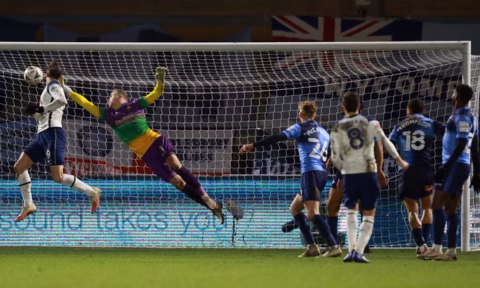 Bàn thắng đẹp mở ra cơ hội cho Tottenham