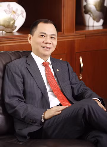 Ong Pham Nhat Vuong se roi vi tri nguoi giau nhat Viet Nam? - Anh 1