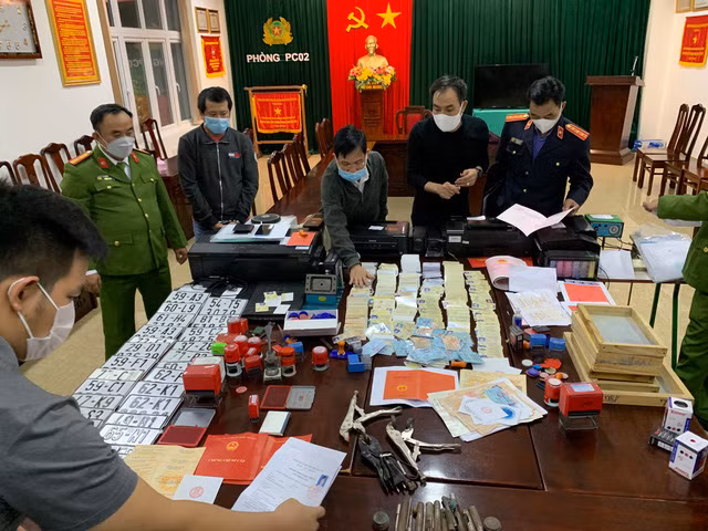 Tang vật của vụ án.