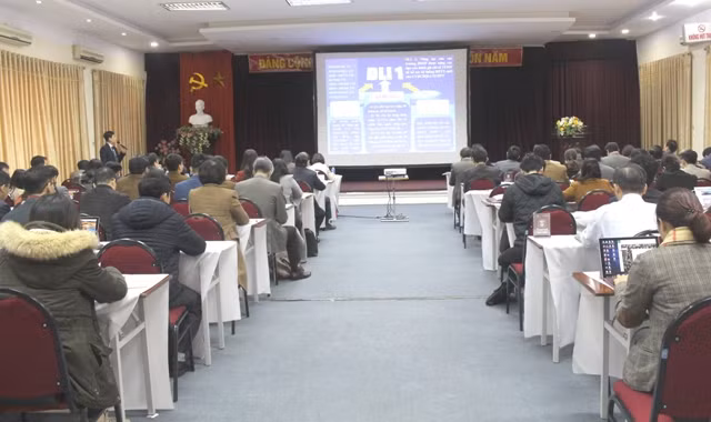 Tham dự Hội nghị tổng kết hoạt động Chương trình ETEP có đại diện Ngân hàng thế giới; đại diện lãnh đạo và các vụ, cục của Bộ GD&ĐT và 8 trường đại học sư phạm/học viện tham gia ETEP.