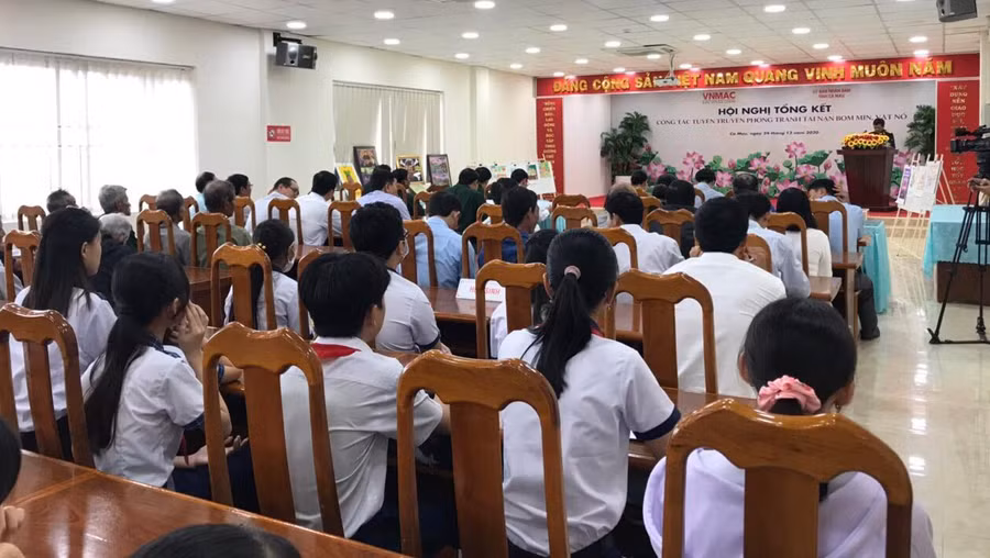 Hội nghị tổng kết công tác tuyên truyền phòng tránh tai nạn bom mìn, vật nổ.