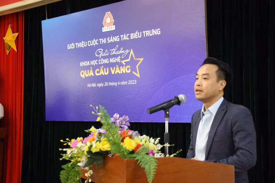Ông Nguyễn Thiên Tú, Giám đốc Trung tâm Phát triển Khoa học, Công nghệ và Tài năng trẻ, Trưởng ban Tổ chức, Trưởng Ban Giám khảo Cuộc thi phát biểu.