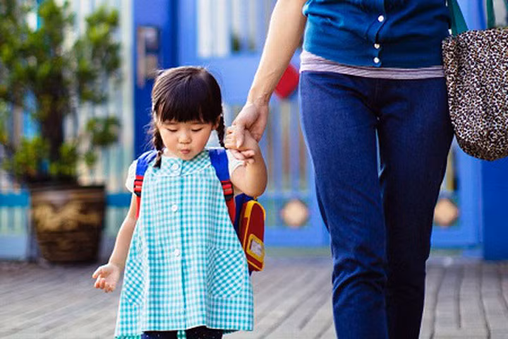 Trẻ được đón sớm và muộn, 10 năm sau khác biệt rõ rệt ảnh 2