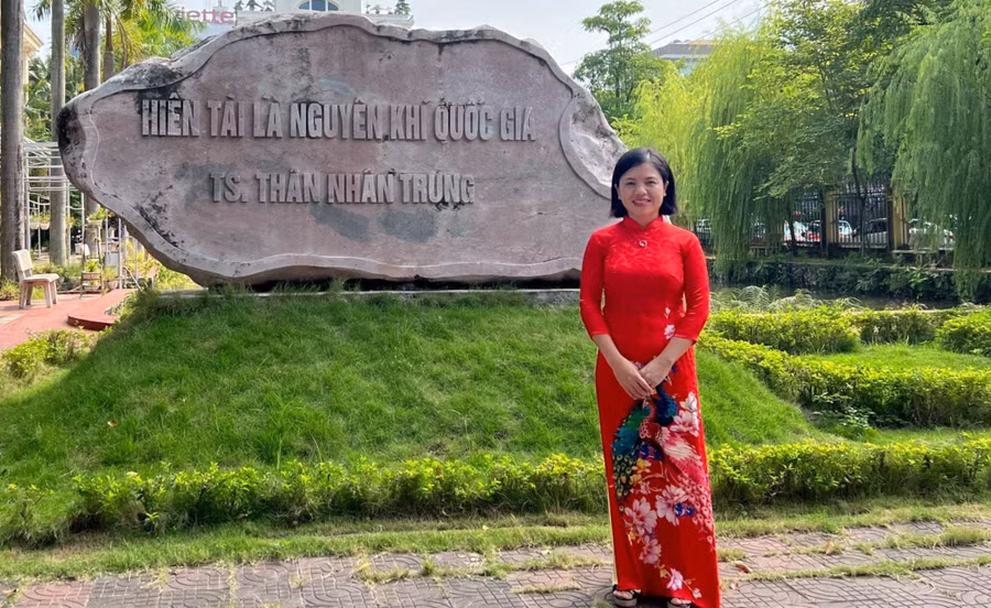 TS Trần Thị Hà Phương là một trong 10 cá nhân được vinh danh “Công dân Bắc Giang ưu tú”. TS Trần Thị Hà Phương là một trong 10 cá nhân được vinh danh “Công dân Bắc Giang ưu tú”.