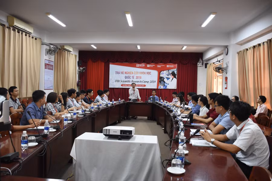 Trại hè Nghiên cứu khoa học quốc tế lần thứ 5 mở rộng cho cả SV năm cuối tham gia 