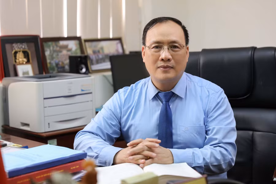 GS. TSKH Nguyễn Đình Đức GS. TSKH Nguyễn Đình Đức