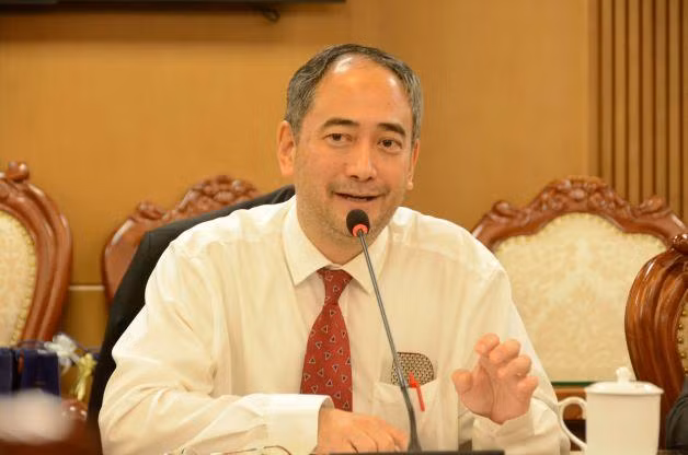 TS. Choltis Dhirathiti - Giám đốc điều hành AUN phát biểu tại buổi làm việc.