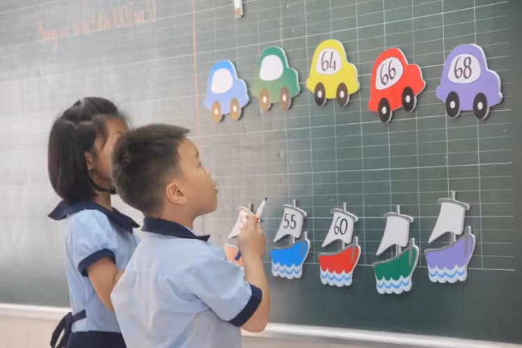 Học sinh Trường Tiểu học Phong Phú 2, huyện Bình Chánh tại TPHCM trong giờ học môn Toán. Ảnh minh họa: P.Nga 