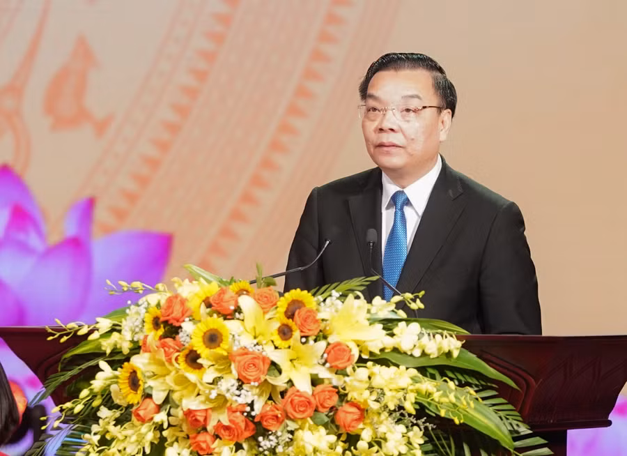 Đồng chí Chu Ngọc Anh, Ủy viên Trung ương Đảng, Phó Bí thư Thành ủy, Chủ tịch UBND thành phố Hà Nội, Chủ tịch Hội đồng Thi đua - Khen thưởng thành phố, phát biểu tại Đại hội. - Ảnh: VGP/Quang Hiếu