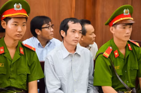 Vu cong an dung nhuc hinh: 