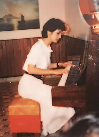 Hình ảnh Giáng My trong bộ phim "Hoa hậu mồ côi" của Hãng phim truyện Việt Nam ngày trước.