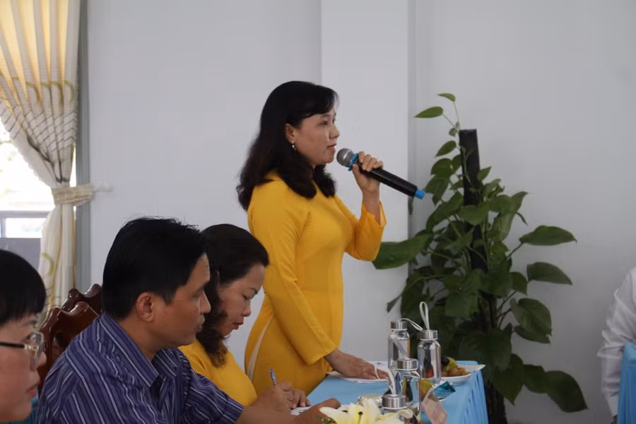 Giáo viên chia sẻ về thực hiện Chương trình, Sách giáo khoa mới.