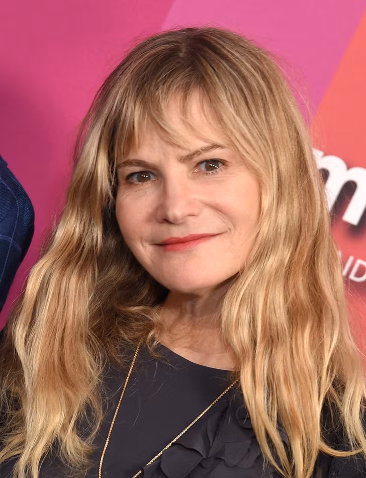 Sinh nhật thứ 60 của Jennifer Jason Leigh là vào ngày 5/2.