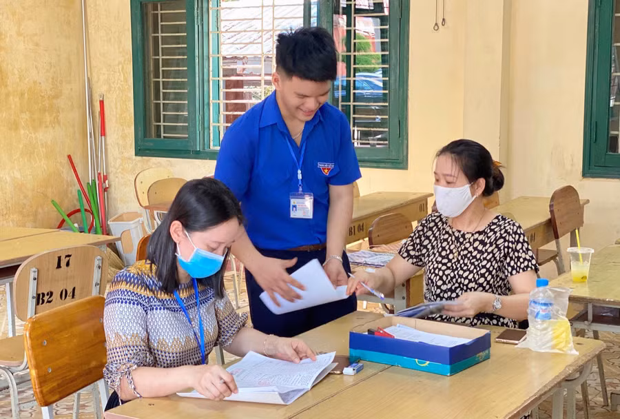 Khánh Hưng là học sinh giỏi toàn diện được thầy cô và bạn bè yêu mến. Ảnh: TG