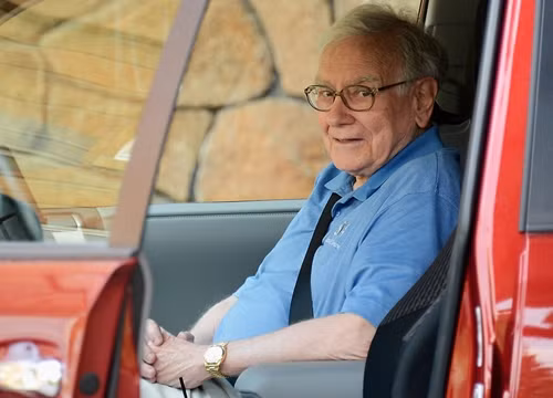 warren-buffett-1799-1427710539.jpg