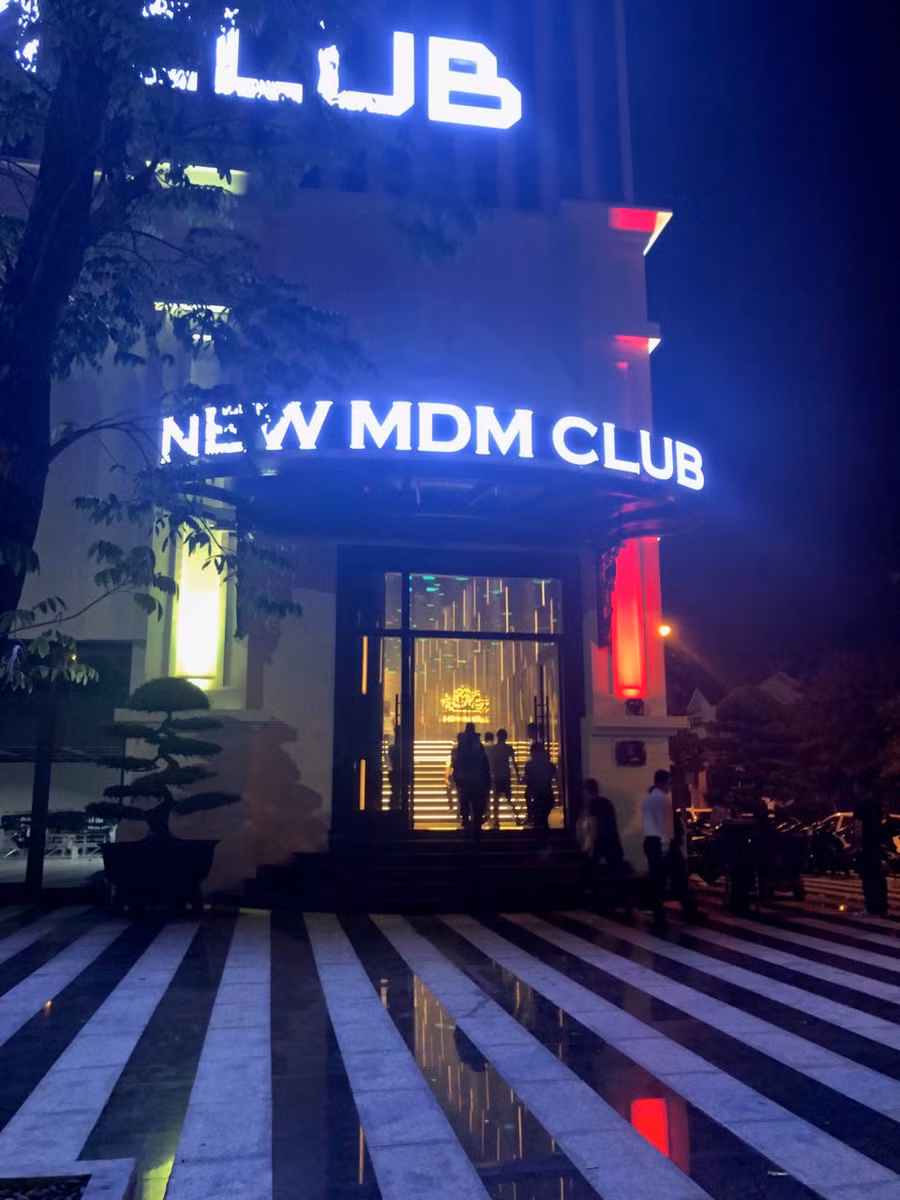 New MDM Club lung linh, huyền ảo về đêm.