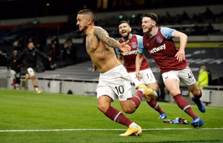 West Ham có bàn gỡ hòa 3-3 ở phút bù giờ cuối cùng.