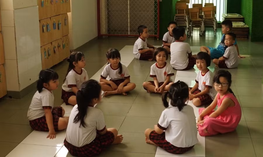 Trẻ đang sinh hoạt tại Trường Mầm non Hoa Phượng Đỏ, quận Gò Vấp, TPHCM. Ảnh: Mạnh Tùng Trẻ đang sinh hoạt tại Trường Mầm non Hoa Phượng Đỏ, quận Gò Vấp, TPHCM. Ảnh: Mạnh Tùng