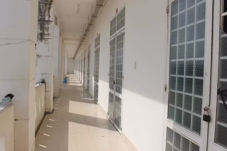 khu vực phòng nghỉ và khu vực vệ sinh.