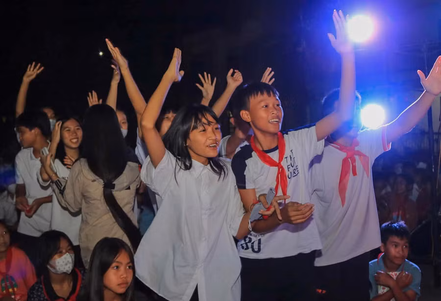 Các hoạt động hoạt náo trải nghiệm lịch sử giúp các em hứng thú học tập. Các hoạt động hoạt náo trải nghiệm lịch sử giúp các em hứng thú học tập.
