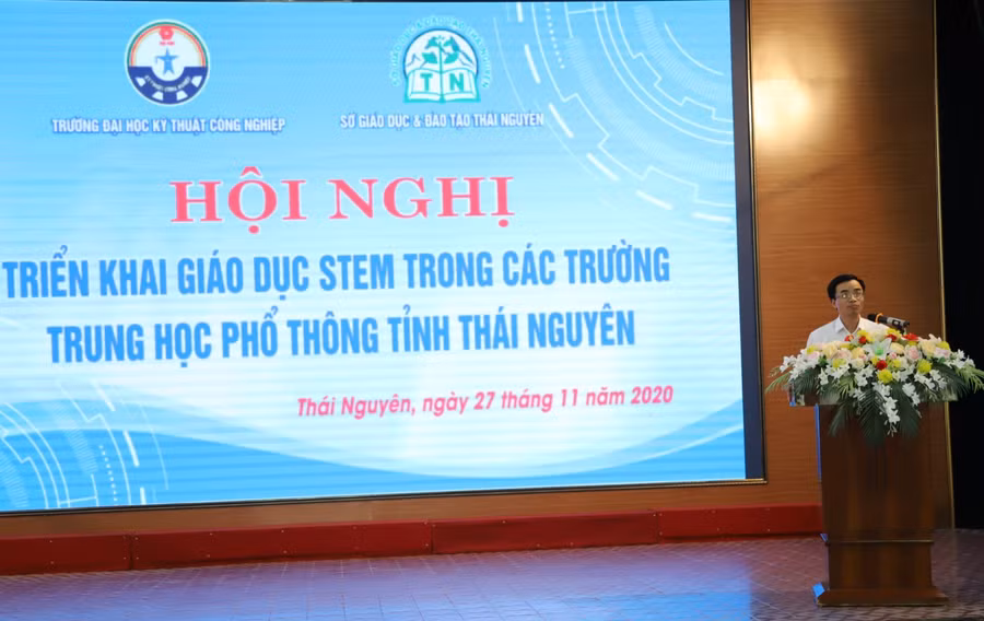 TS Đào Xuân Tân phát biểu tại buổi tập huấn.