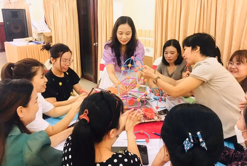 Giáo viên, cán bộ quản lý cốt cán mầm non tham gia Khóa tập huấn, bồi dưỡng do Bộ GD&amp;ĐT tổ chức. Ảnh: TG