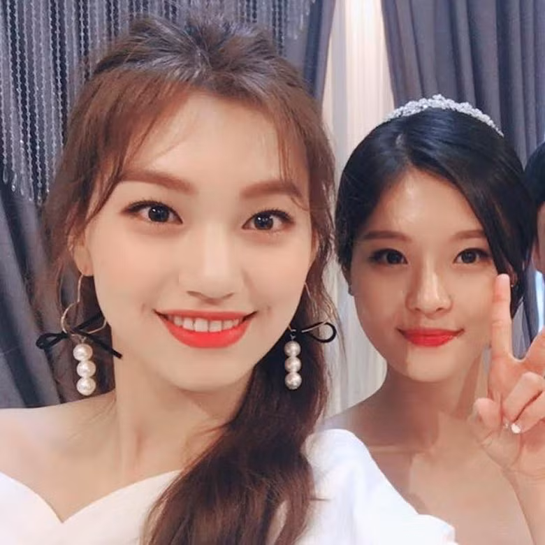 Những chị em gái xinh đến ngỡ ngàng của các thần tượng K-pop ảnh 10
