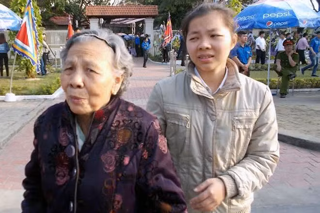 "Người dân Đà Nẵng sẽ mãi không quên ông"- bà Thanh nói.