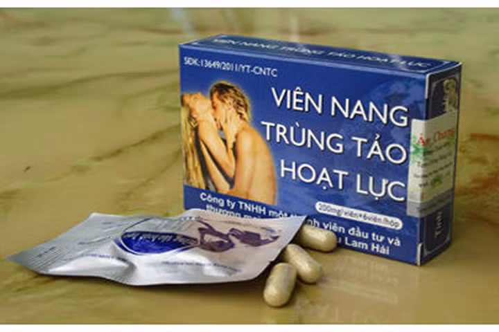 Phát hiện sản phẩm chức năng hết hiệu lực trên tờ rơi phản cảm