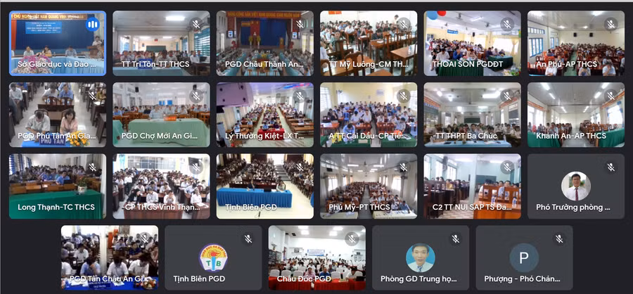 Đại biểu tham dự Hội nghị tại các điểm cầu trong tỉnh.