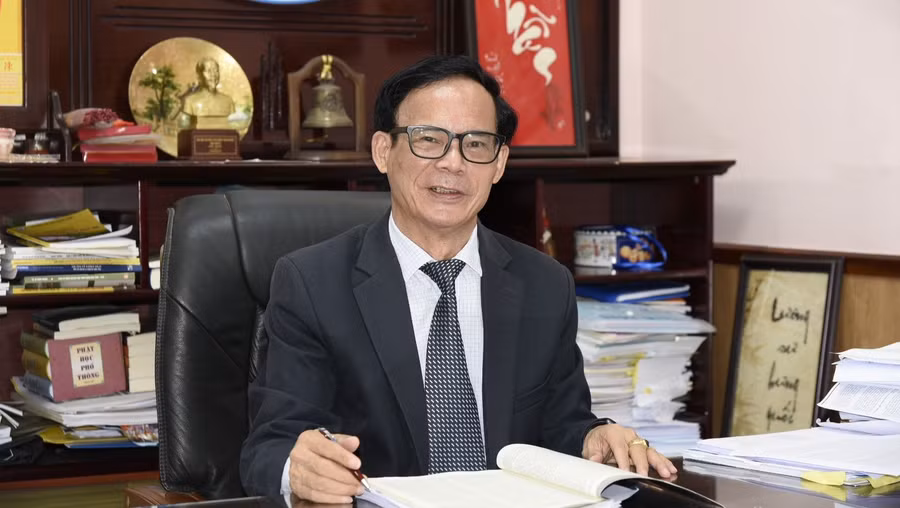 PGS.TS.NGƯT Nguyễn Văn Đệ - Chủ tịch Hội đồng Khoa học và Đào tạo, Trường Đại học Đồng Tháp. PGS.TS.NGƯT Nguyễn Văn Đệ - Chủ tịch Hội đồng Khoa học và Đào tạo, Trường Đại học Đồng Tháp.