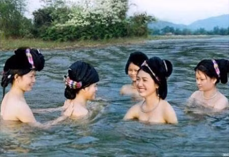 tắm tiên, khỏa thân, thế giới, độc đáo