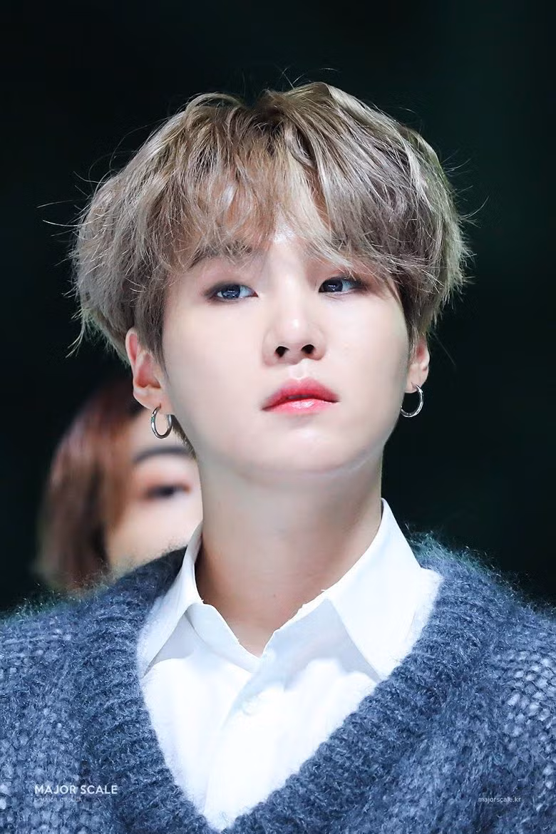 4 thần tượng K-pop suýt không được ra mắt vì lý do đau lòng ảnh 3