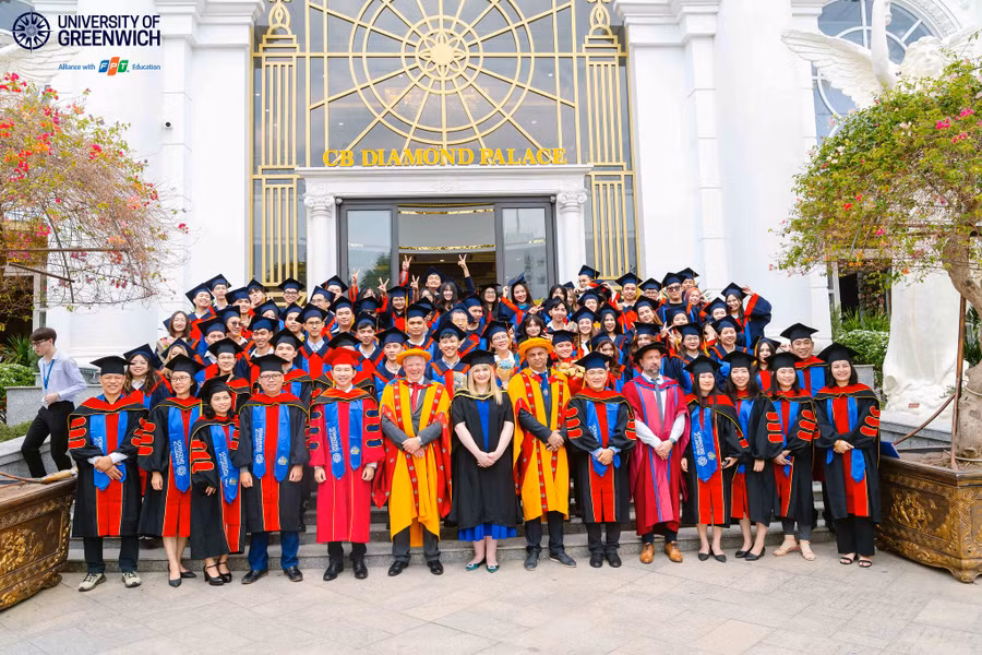 Sinh viên tốt nghiệp đợt này tại Cần Thơ gồm các chuyên ngành: Công nghệ thông tin, Quản trị kinh doanh, Quản trị Marketing. Sinh viên tốt nghiệp đợt này tại Cần Thơ gồm các chuyên ngành: Công nghệ thông tin, Quản trị kinh doanh, Quản trị Marketing.
