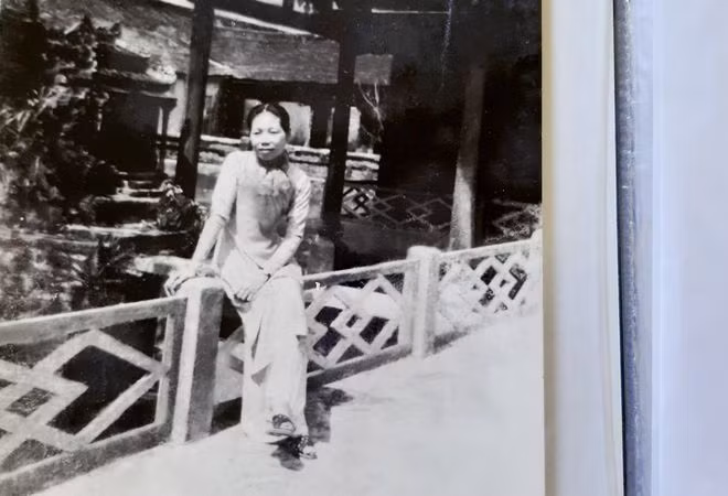 Chân dung bà Lê Thị Dinh thời trẻ.