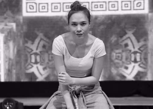 Mỹ Tâm tự tin khoe eo thon trên sàn tập ảnh 4 Mỹ Tâm tự tin khoe eo thon trên sàn tập - 4