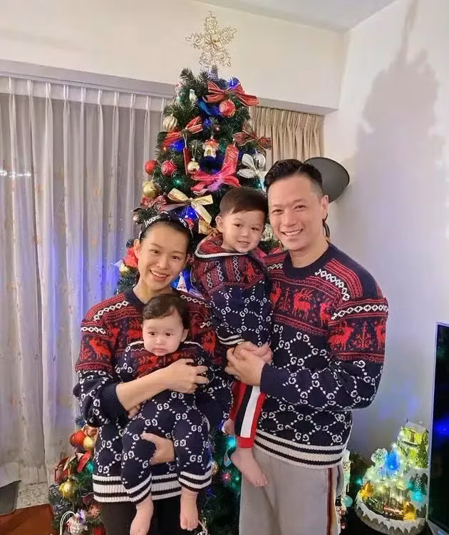 Hồ Hạnh Nhi cùng ông xã và 2 con.