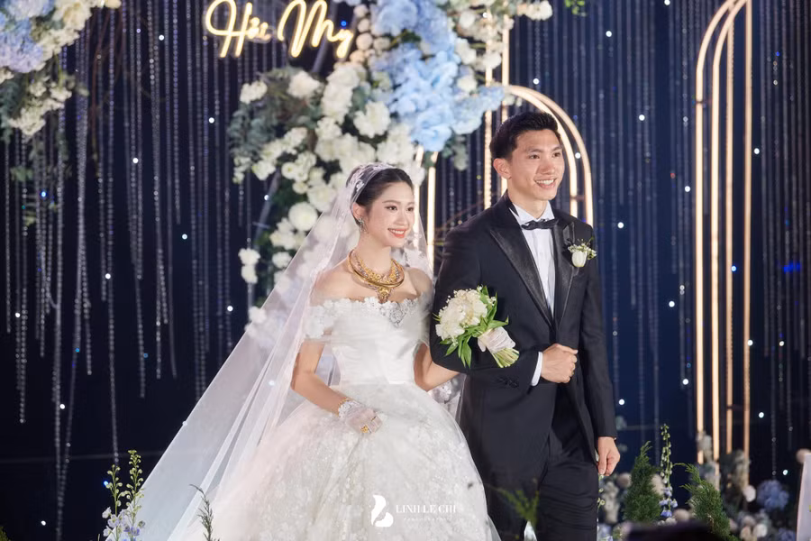 Ảnh cưới của Đoàn Văn Hậu - Doãn Hải My.